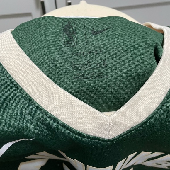 Milwaukee Bucks Giannis Antetokounmpo Nike Green Swingman Jersey Icon Edition - Picture 7 of 7